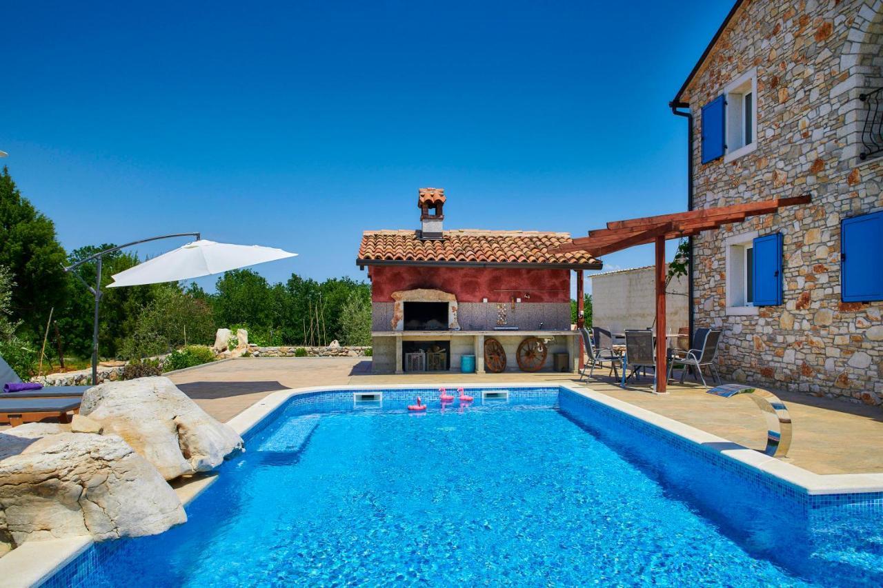 Вилла Relax House Surrounded By Olives And Vineyard Stifanici Экстерьер фото
