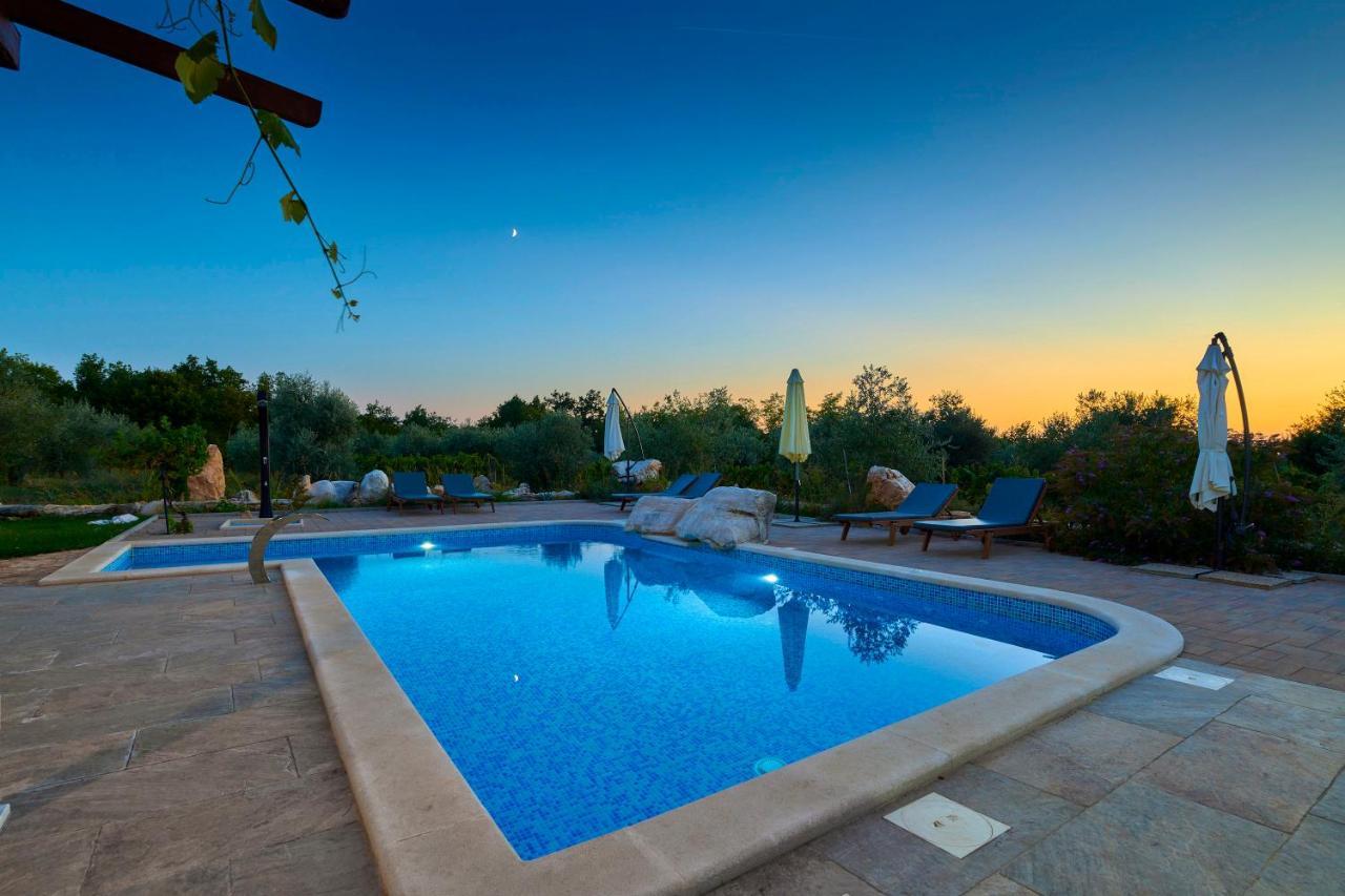 Вилла Relax House Surrounded By Olives And Vineyard Stifanici Экстерьер фото