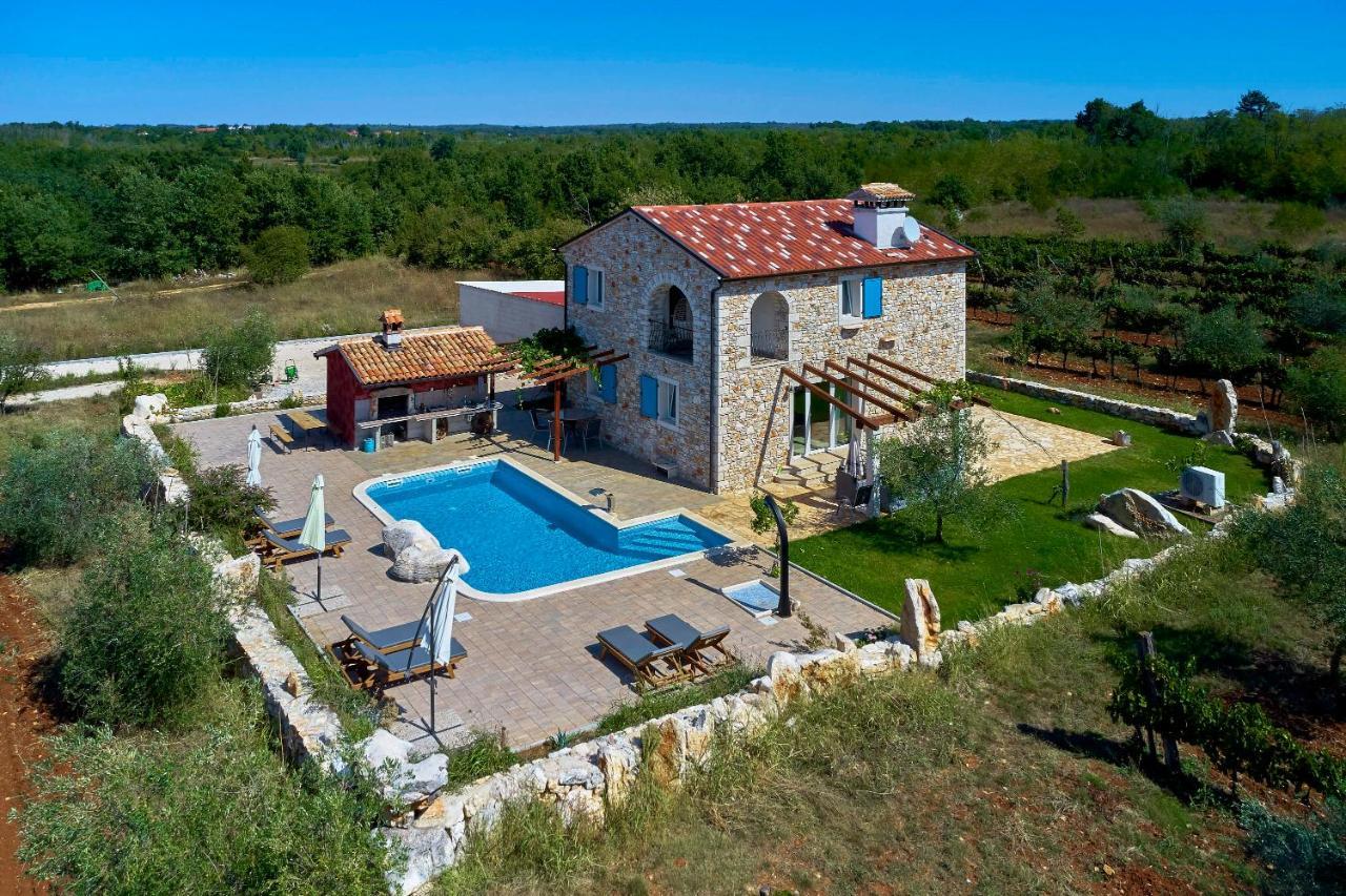 Вилла Relax House Surrounded By Olives And Vineyard Stifanici Экстерьер фото