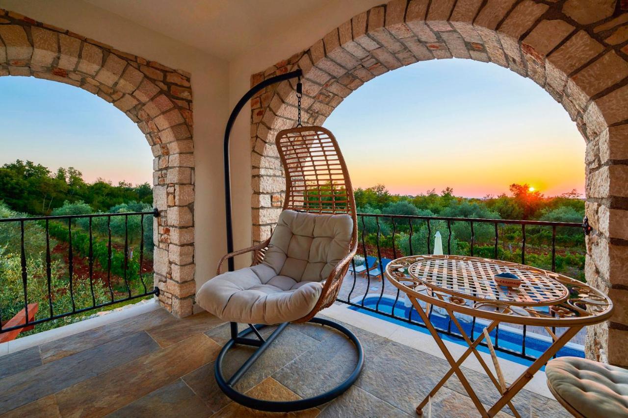 Вилла Relax House Surrounded By Olives And Vineyard Stifanici Экстерьер фото